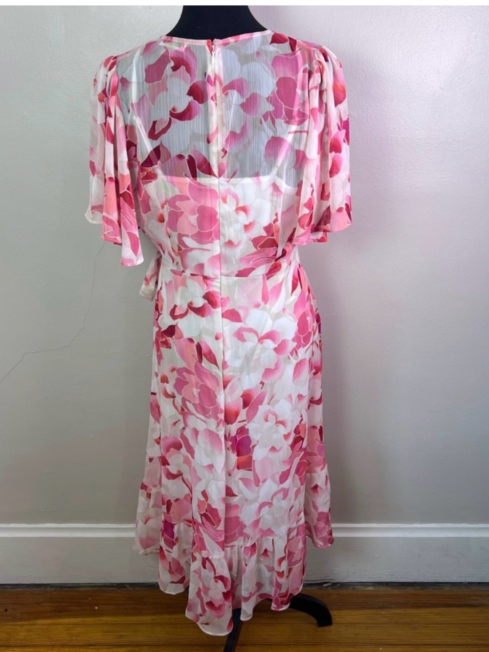 Size 10 CK Pink Floral Faux Wrap Dress - Picture 3 of 8
